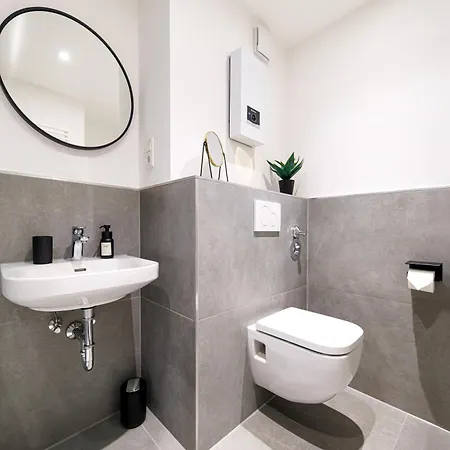 Staytona Stylish With Balcony, Parking & Wifi Near Wiesbaden *