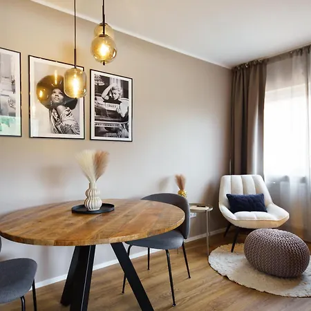 Apartmán Staytona Stylish With Balcony, Parking & Wifi Near Wiesbaden
