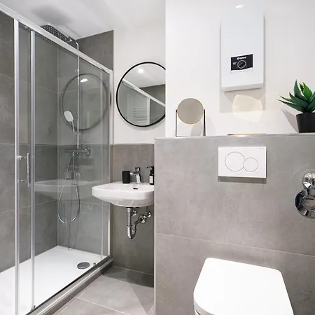 Apartmán Staytona Stylish With Balcony, Parking & Wifi Near Wiesbaden Taunusstein