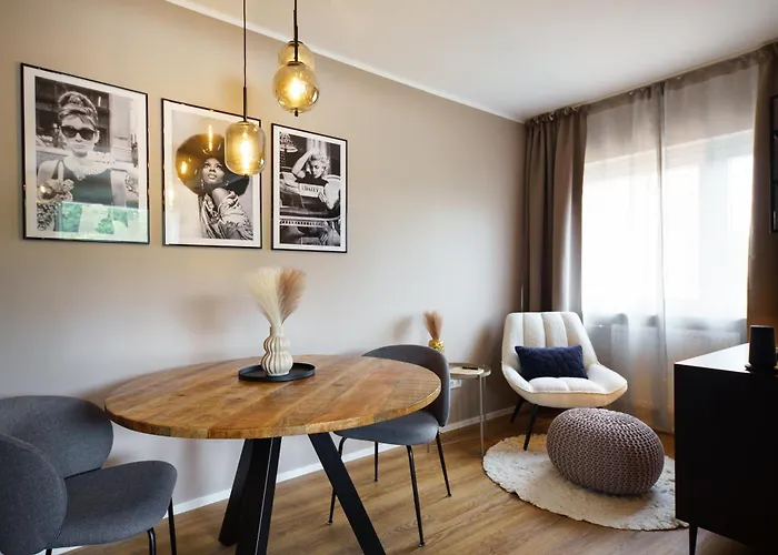 Appartamento Staytona Stylish With Balcony, Parking & Wifi Near Wiesbaden